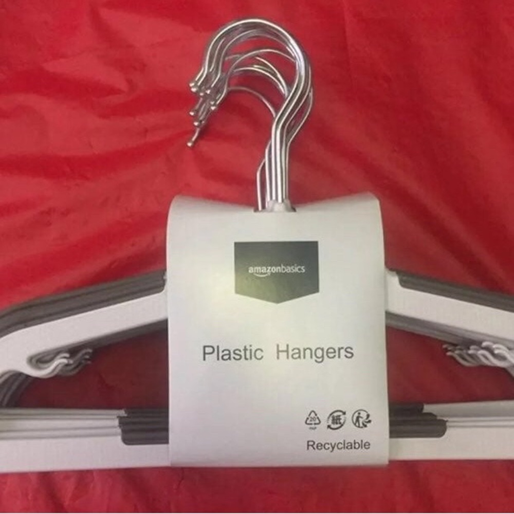 AmazonBasics Silver and Gray Plastic Hangers
